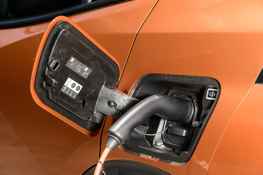 Vendas de carros eletrificados em 2024 superam todo o ano de 2023 1 carro elétrico comprar