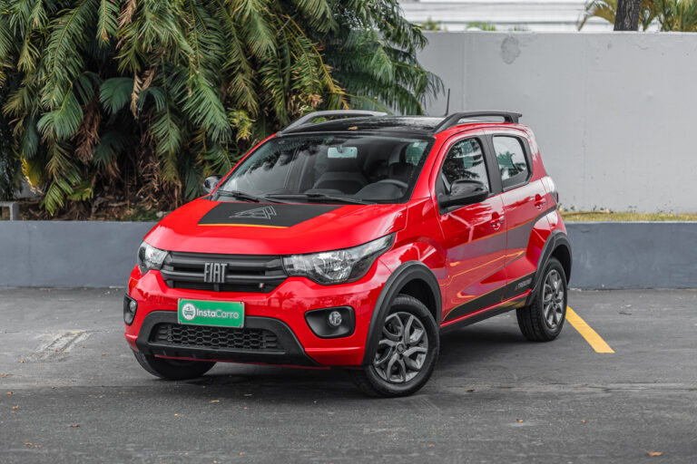 Dicas 1 Fiat Mobi Trekking 2023 vermelho