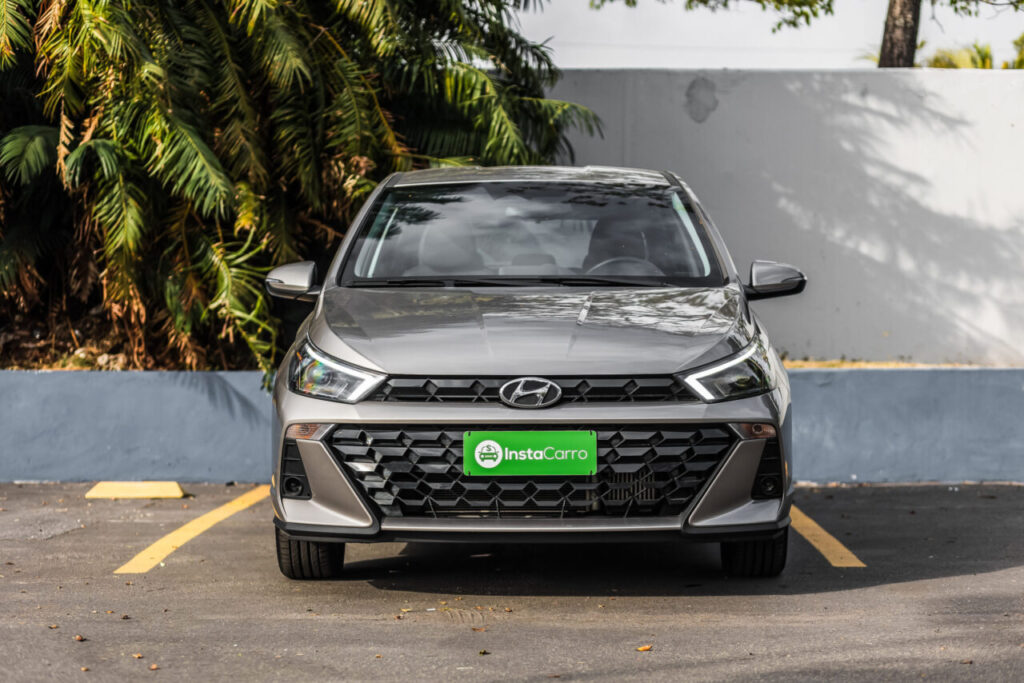 Venda de carros usados cresce 10,2% em julho; veja ranking dos 10 mais vendidos 7 Frente HB20 Platinum Plus WebStories - Chevrolet Onix - carros automáticos baratos do mercado brasileiro - carro mais vendido no Brasil em 2024