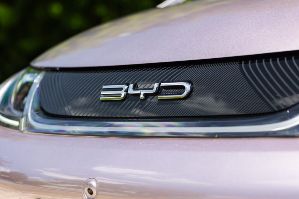 BYD bate novo recorde em vendas e exportações decolam 267% 3 Grade do BYD Dolphin EV 2024 BYD garantia - Carro elétrico que recarrega em 5 minutos
