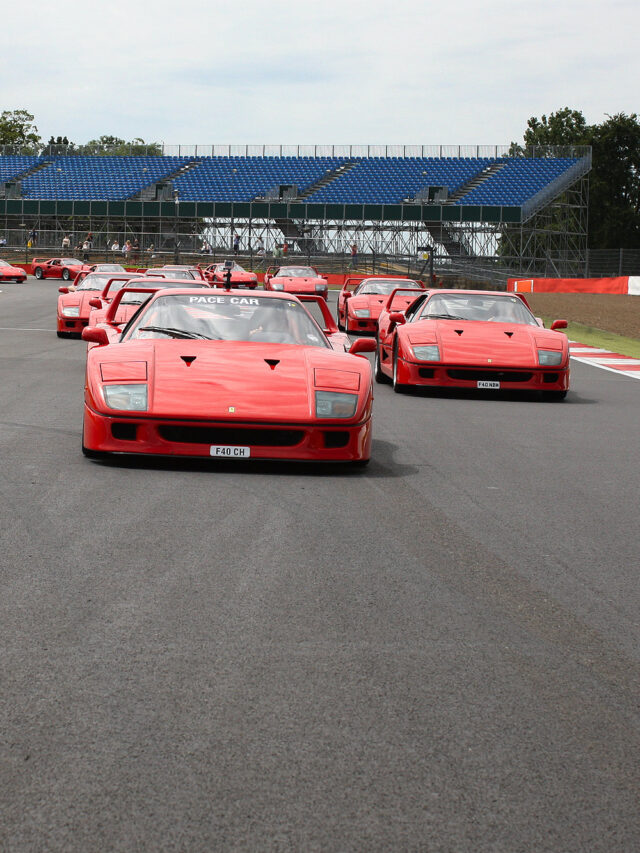 Story 1 Ferrari F40 na pista